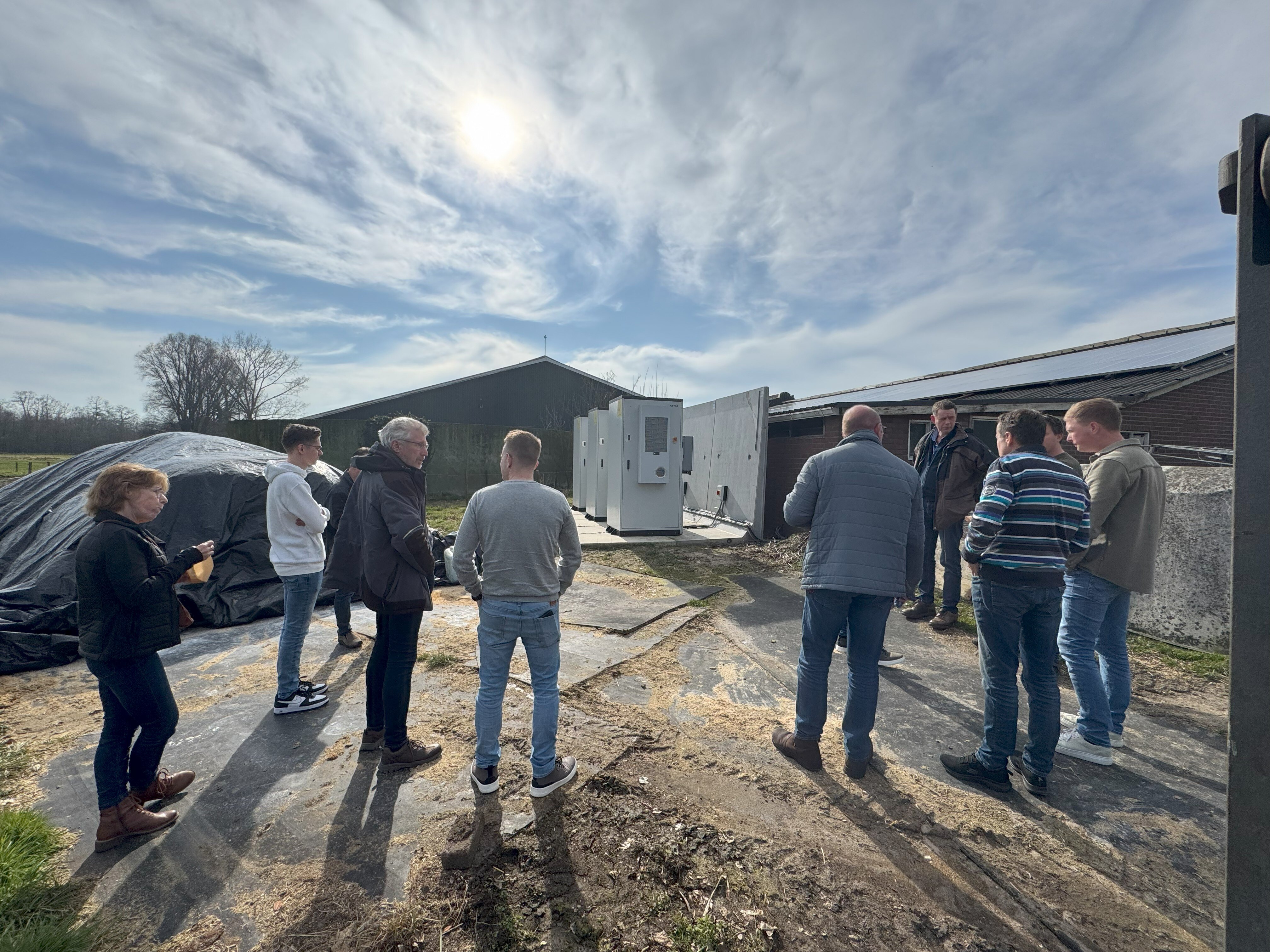 Accus kijken bij een agrarier